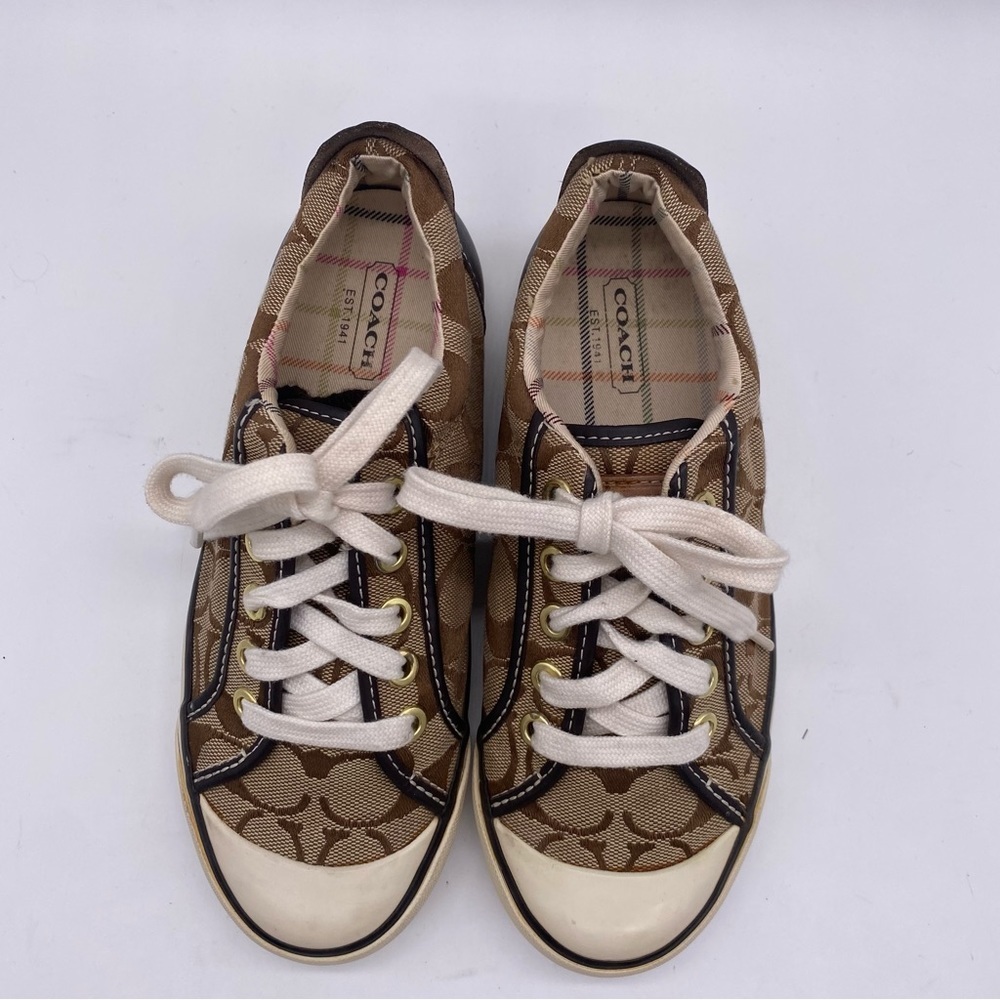 Coach Barrett Signature Monogram Canvas Shoes Women's
Size:5 B - Picture 3 of 8